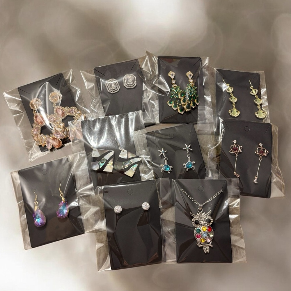 ✨ Host Support Mystery Jewelry Bundle – 10 Pieces ✨ - Picture 3 of 5